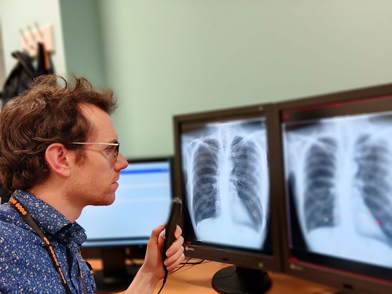 AI imaging collaboration speeds up COVID triage 