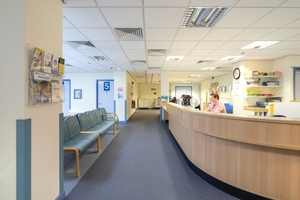 Altro Orchestra looks the part in eye clinic