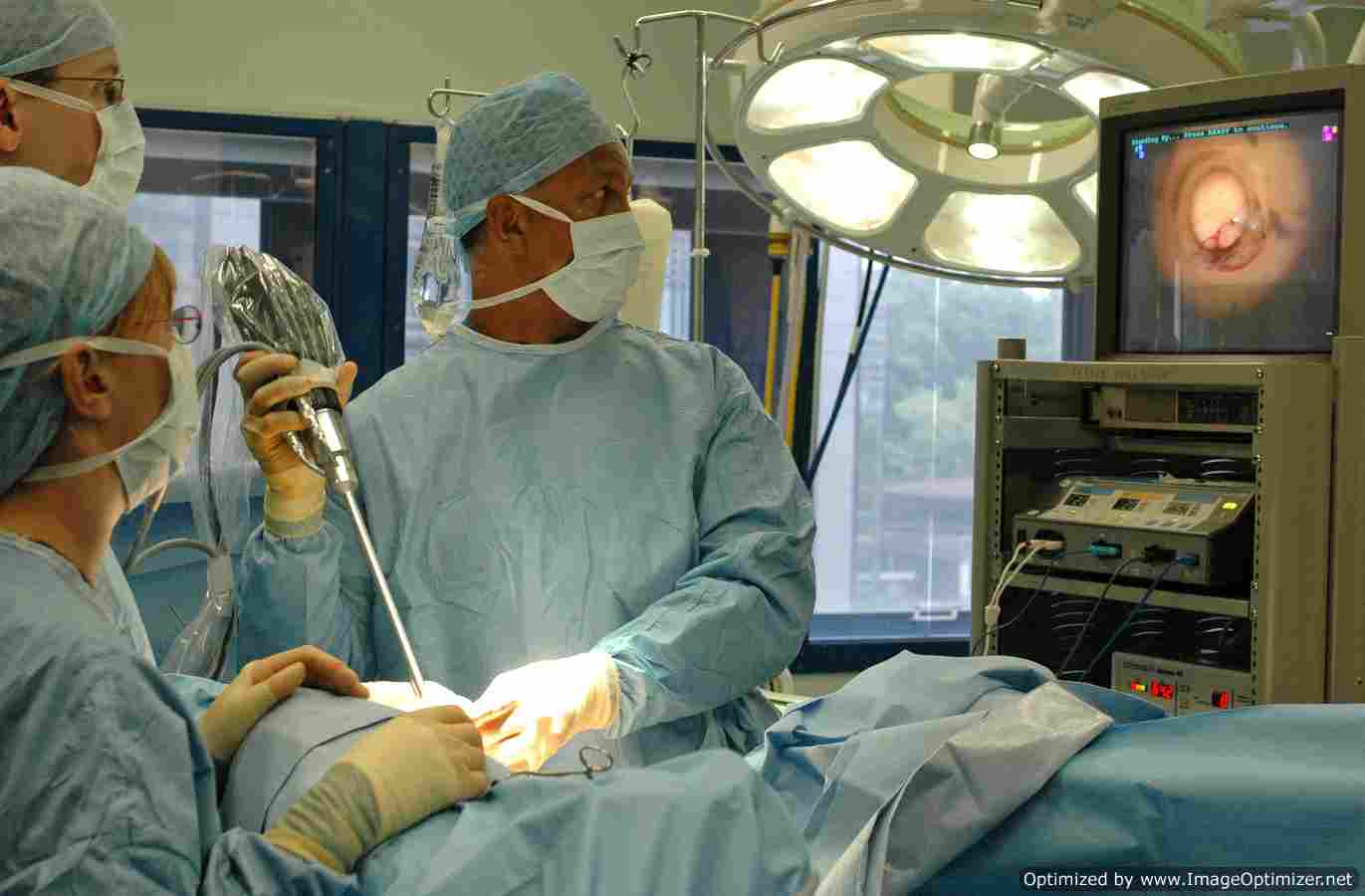 Robotic surgery starts at Liverpool
