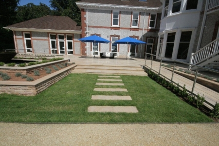 Rowcroft Hospice won the Best External Environment Award for the Rowcroft inpatient garden