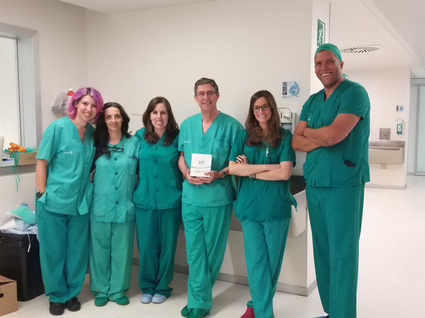 First implantation of new ACE acetabular cup system 