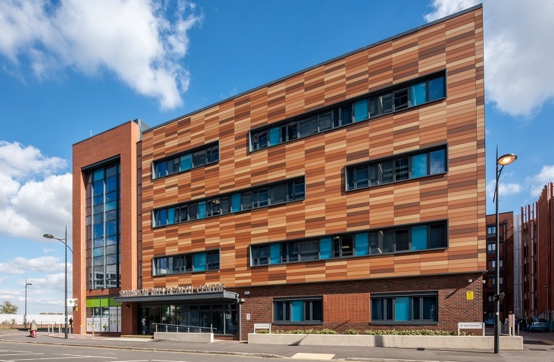 GEZE UK wins NHS contract