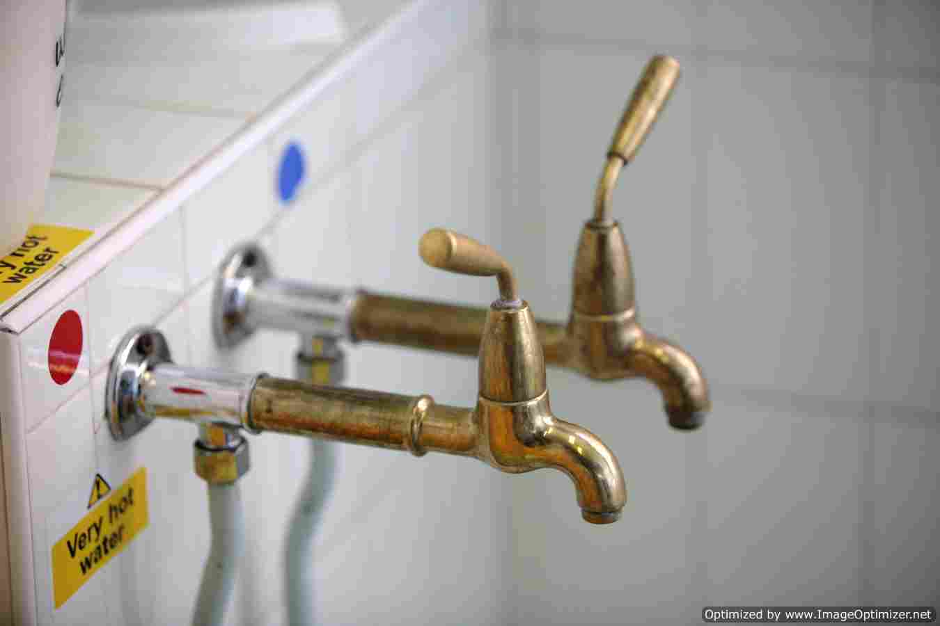 copper taps2 Infection control: Live broadcast shows efficacy of copper in killing MRSA bugs on surfaces