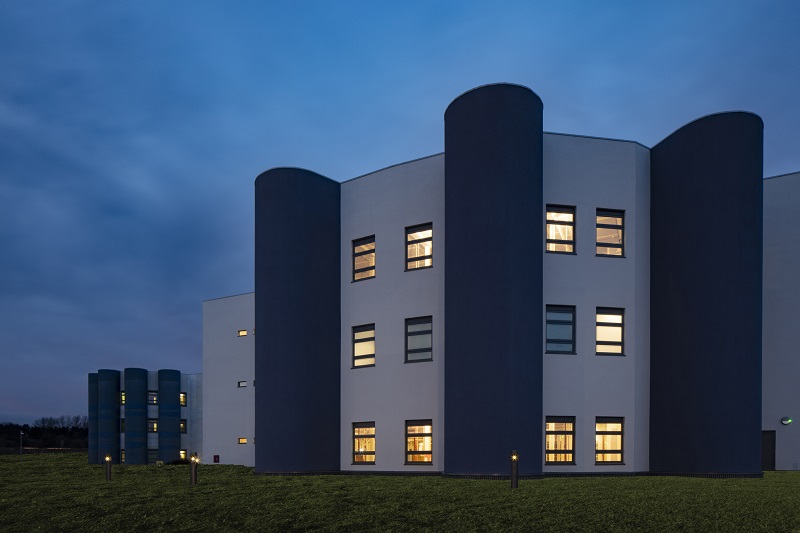 McAvoy delivers one of the UK’s first purpose-designed ambulatory care units