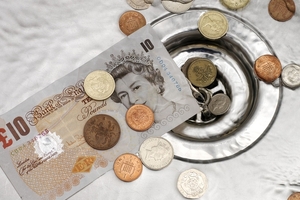 NHS efficiency savings \'unsustainable\', worrying report warns