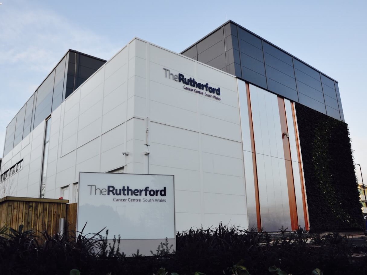 NHS Wales agrees to NHS patients being treated at Rutherford Cancer Centre South Wales 