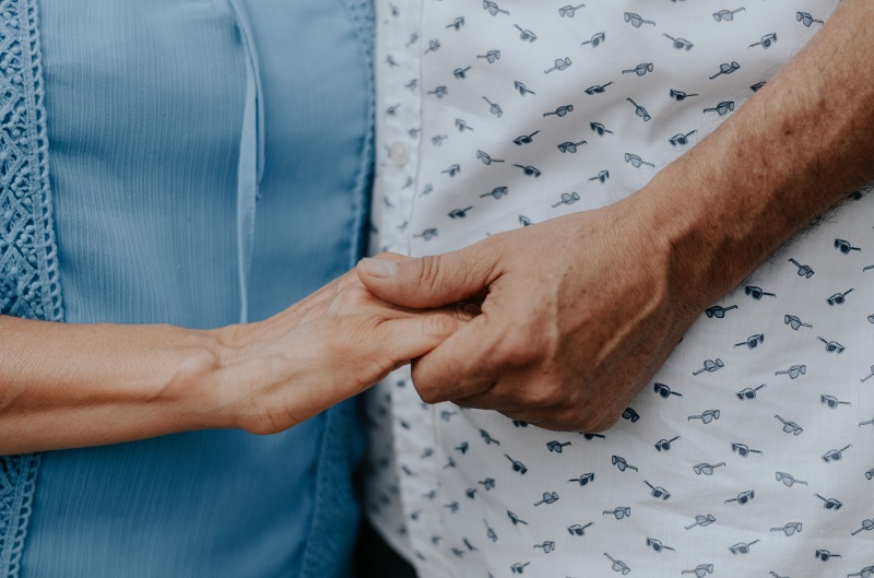 Storytelling AI to improve wellbeing of people with dementia