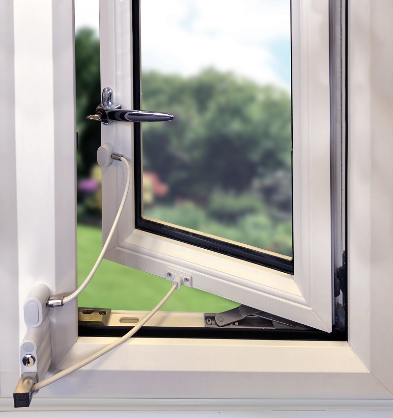 Warning over 'inadequate' window restrictors following fall at Kent hospital